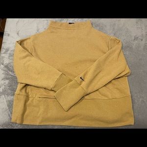 Like new Nike cowl neck crewneck with zipper pocket size large